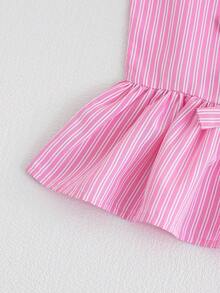 SHEIN 适合少女的条纹甜美套装： - 无袖背心 - 圆领上衣，饰有三层蝴蝶结和荷叶边下摆 - 配套宽松短裤 - 面料柔软，适合夏季穿着 - 条纹图案和可爱蝴蝶结设计，适合日常穿着或休闲场合 - 舒适易搭配，易于保养 - 粉色 - 查看 4
