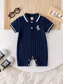 SHEIN Playful Pals 3-24M 男嬰 Polo 領刺繡馬前襟連身褲 海軍藍 夏季休閒 親子款 柔軟彈性面料 學院風 壓扣開襟 - 藍色 - 查看 8
