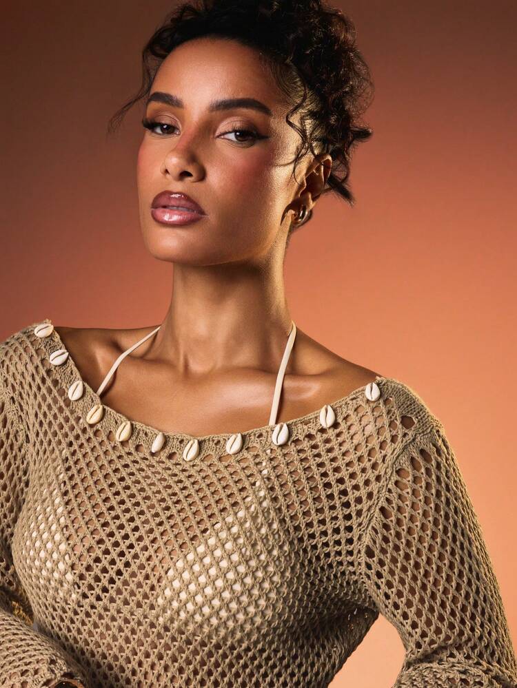 MISSGUIDED Abito mini in maglia traforata a maniche lunghe con dettagli a conchiglia, schiena aperta, collo alla halter, vestito aderente in maglia per l'autunno e l'inverno