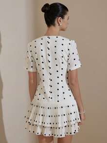Revavyn Black & White Polka Dot Print Round Neck Waist Cinched Short Sleeve All-Match Silhouette Layered Ruffle Hem Casual Versatile Women Dress - Black and White - View 2