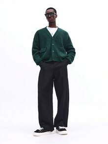 SUMWON Cárdigan de punto verde bosque con cierre delantero de botones y bolsillos laterales, ajuste corto, manga larga y cuello en V de punto grueso - Verde Oscuro - Ver 5