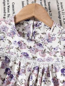 SHEIN 女童碎花图案圆领荷叶袖休闲连衣裙 - 淡紫色 - 查看 6