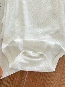 SHEIN 女婴休闲简约纹理针织纯色吊带开裆三件套连体衣 - 白色 - 查看 3