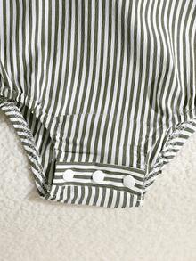 SHEIN Playful Pals 2件裝新生兒男嬰/女嬰中性服裝套裝 綠白條紋吊帶連身褲 夏季休閒度假款 極簡風 0-3歲 - 綠色 - 查看 9