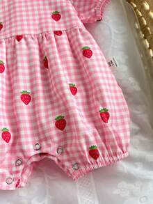 Newborn Baby Girl Casual Cute Summer Pink Plaid Strawberry Print Romper Strawberry Baby Clothes Baby Girl Strawberry Romper Pink Gingham Baby Dress Strawberry Baby Outfit Baby Sun Hat Strawberry - Pink - View 6