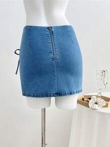 Elamini Fashionable Metal Eyelet Lace-Up Washed Denim Mini Skirt - Medium Wash - View 2