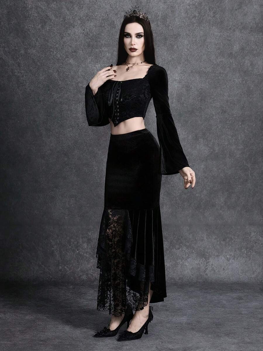 Glisette 两件套女士时尚黑色天鹅绒蕾丝拼接套装 - 黑色 - 查看 1