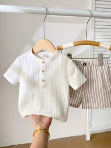 Bộ đồ thường ngày dễ thương cho bé trai, áo sơ mi trắng và quần short sọc cạp chun. - Màu be - Xem 7