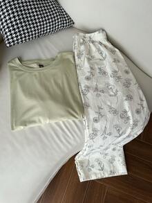Dazy Plus 2pcs Spring/Summer Homewear Set, Loose Solid Color T-Shirt Top & Floral Line Drawing Print Pajama Pants Sleepwear Suit - Green - View 9
