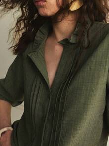 Écloséra 法式复古V领荷叶边灯笼袖纽扣衬衫，女士绿色休闲度假衬衫 - 綠色 - 查看 2