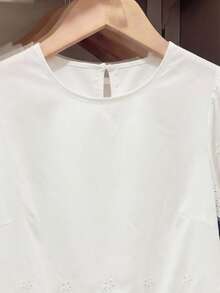 SHEIN Frenchy 大码女式休闲刺绣下摆衬衫，百搭日常穿着 - 白色 - 查看 4