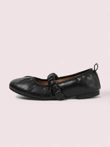 CUCCOO DOLLMOD Vintage French Niche Pointed Toe Criss-Cross Strap Flats, Comfortable Low Heel Retro Casual Shoes - Black - View 8