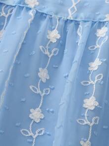 少女夏季休闲假日花卉刺绣网纱撞色蕾丝边方领宽松连衣裙 - 淺藍色 - 查看 9