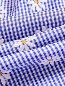 SHEIN Elladie kids Bộ đồ mùa hè giản dị, dễ thương và ngọt ngào cho bé gái, áo hai dây in họa tiết hoa cúc kẻ caro xanh và quần ống rộng, trang phục thoải mái và tươi mát cho những chuyến đi chơi mùa hè. - Màu xanh lam - Xem 7