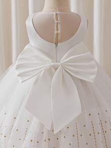 Glamorique Kids 花童生日派对婚礼假日礼服，女婴公主缎面连衣裙，白色薄纱蓬蓬裙，可拆卸蝴蝶结设计，适合正式场合、舞台表演、钢琴演奏、派对或特殊活动，夏季，欧美风格，金色刺绣蕾丝边白色薄纱蓬蓬裙，蝴蝶结露背连衣裙，舞台表演，中东奢华正式礼服 - 白色 - 查看 7
