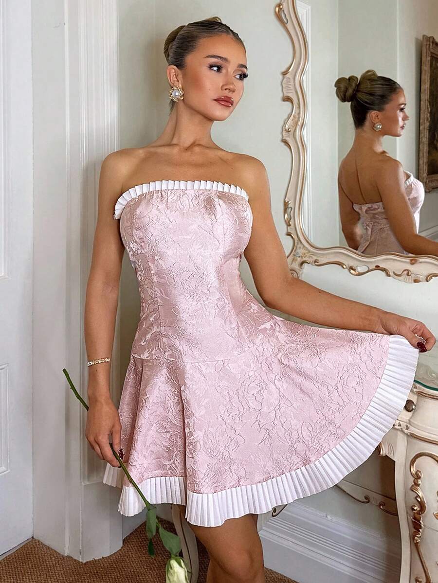 SHEIN Glamour Gramin 女士黑色天鹅绒拼接撞色褶皱连衣裙，简约迷人。无肩带大裙摆拉链迷你连衣裙，公主风优雅大方，适合约会派对和情人节等场合穿着，百搭单品。 - 粉色 - 查看 1