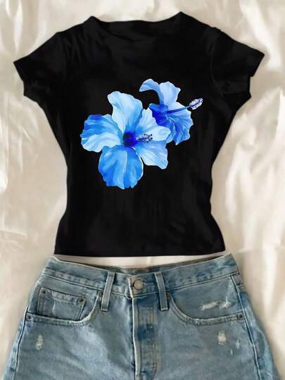 Camiseta de manga corta con cuello redondo, ajustada y corta con estampado floral para adolescentes, casual, cómoda y versátil