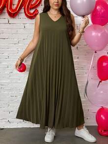 SHEIN LUNE Plus Size Women Solid V-Neck Pleated Casual Loose Sleeveless Dress, Suitable For Dates And Outings Valentine's Day Birthday Elegant - Army Green - View 3