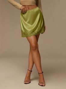 SHEIN Glamour Women's Fashion Low Waist Satin Contrast Lace Sexy Party Mini Skirt - Green - View 2