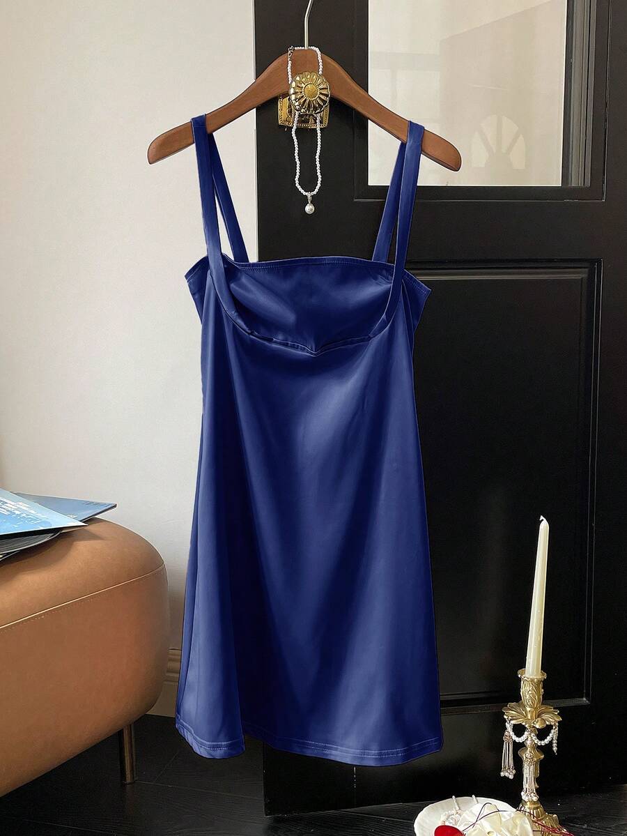 SHEIN EZwear 粉色女士外出约会纯色吊带短款夏季连衣裙宝蓝色上衣女士连衣裙上衣短款蓝色连衣裙钴蓝色连衣裙蓝色缎面连衣裙吊带裙女士连衣裙迷你连衣裙女装 - 藏蓝色 - 查看 1
