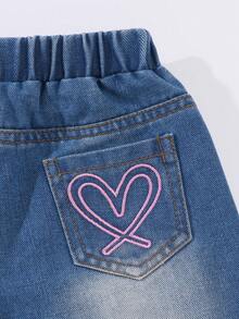 Pantalones vaqueros de pierna ancha de estilo coreano de moda versátil para niñas, cintura alta con bordado de corazón, cómodo algodón premium, uso diario básico para la escuela y vacaciones, pantalones vaqueros de pierna ancha para niñas con corazones y mariposas, pantalones vaqueros de campana, pantalones holgados para niñas - Azul lavado medio - Ver 7