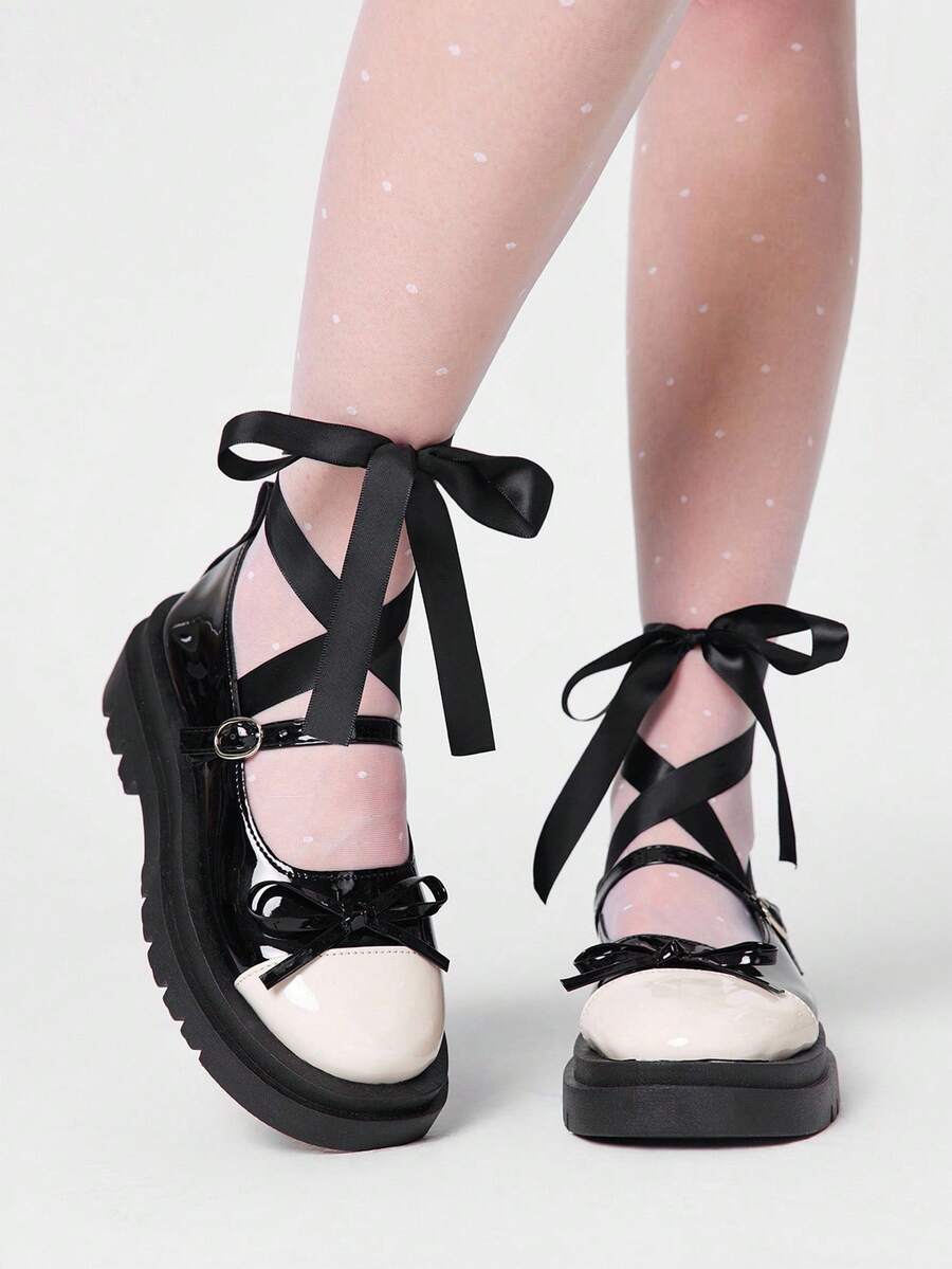 ROMWE Kawaii 女士时尚甜美蝴蝶结装饰系带平底鞋 - 黑白蝴蝶結亮皮 - 查看 1