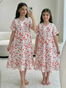 SHEIN Set pigiama casual con scollo a V e maniche corte, con stampa floreale, per ragazze pre-adolescenti - Multicolore - Visualizzare 1