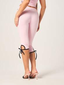 Missguided x Playboy Fitted Capri Length Leggings With Ankle Tie Detail Cropped High Rise Stretchy Pants - Pink - View 2