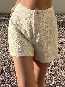 DAZY 女士纯色修身直筒纹理面料休闲度假短裤，春夏款 - 杏色 - 查看 6