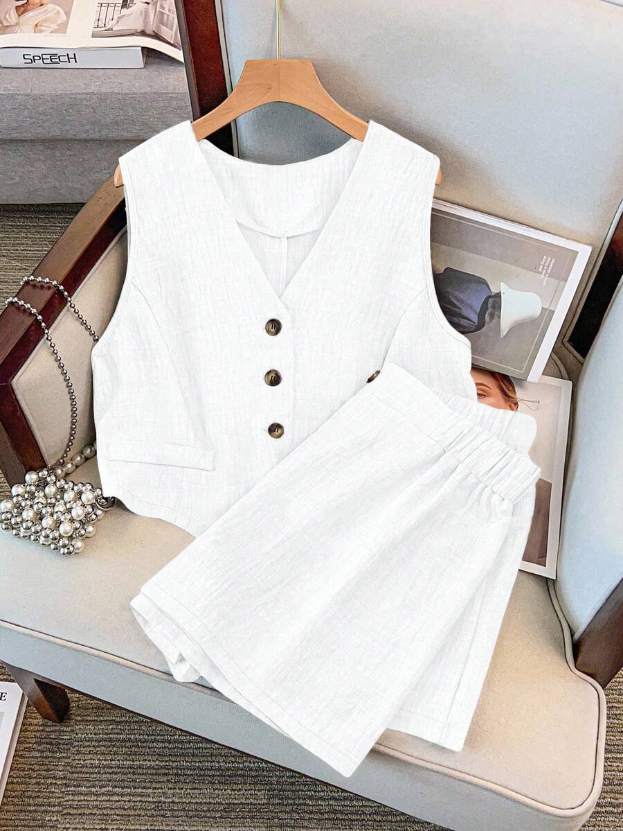 GlowEve CURVE 大码女式纯色V领无袖上衣带口袋短裤套装，时尚优雅休闲装 - 白色 - 查看 1