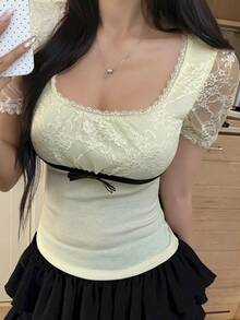 DAZY 女士撞色蕾丝方领短袖蝴蝶结装饰时尚T恤 夏季 - 米色 - 查看 5