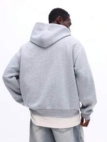 Áo hoodie nam SUMWON màu xám nhạt pha trộn, kiểu dáng chui đầu, có logo chữ viết tay, mũ trùm đầu có dây rút, túi giữa, tay dài, chất liệu trơn. - Xám - Xem 2