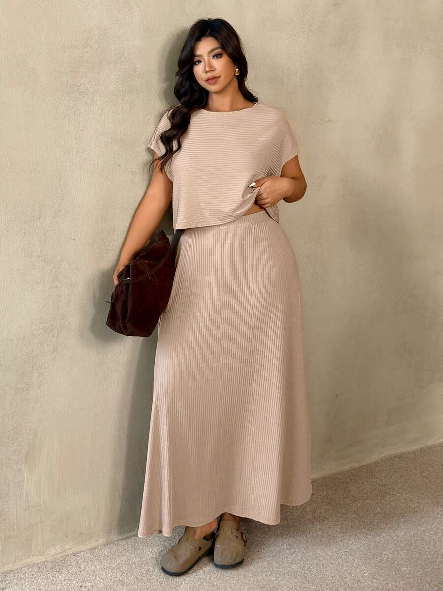 Auralis Conjunto informal de 2 piezas de blusa de manga corta de hombros caídos con tejido elástico acanalado y falda holgada de línea A/Talla grande - Caqui - Ver 1