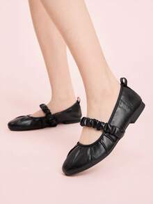 CUCCOO DOLLMOD Vintage French Niche Pointed Toe Criss-Cross Strap Flats, Comfortable Low Heel Retro Casual Shoes - Black - View 3