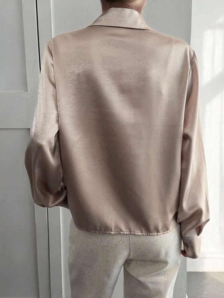 Women's Solid Color Regular-Shoulder Long Sleeve Front Button Pleated Elegant Fashion Blouse Business Casual Woman