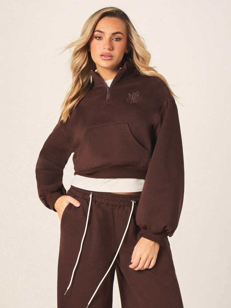 MISSGUIDED Half Zip Pullover Sweatshirt With Embroidered Logo Detail Casual Comfortable Fleece Long Sleeve Top For Fall Winter Everyday Wear