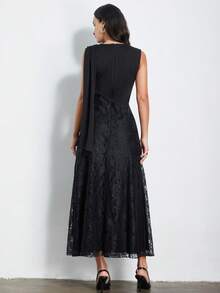 Aveloria Modichic Đầm satin đen trơn, lệch vai, xếp ly ở gấu đầm, phối ren tương phản, thiết kế thanh lịch cổ điển sang trọng, không tay. - màu đen - Xem 2