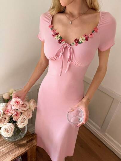 SHEIN Women's Romantic Floral Trim V-Neck Short Sleeve Cinched Waist Long Nightgown