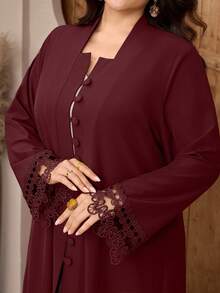 Al Najma 大码女式方领蕾丝拼接优雅长袖长袍 - 酒紅色 - 查看 1