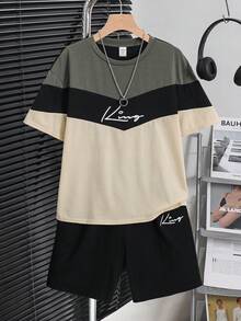 SHEIN 两件套男童休闲撞色圆领短袖T恤短裤套装，适合通勤、上学、日常穿着、运动、春夏穿着。 - 彩色 - 查看 5