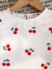 Emery Rose Kids Emery Rose Kids 两件套女童雪纺圆领樱桃印花荷叶边休闲T恤和条纹裤套装 - 紅白色 - 查看 7