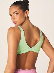 Missguided x Playboy Triangle Bralette With V Neckline And Contrast Pink Accent Details Soft Wireless Cups Everyday Comfort - Green - View 2