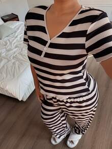 Dream Adore Plus Size V-Neck Button Knit Fitted Short Sleeve Pajama Set With Heart Print - Multicolor - View 5