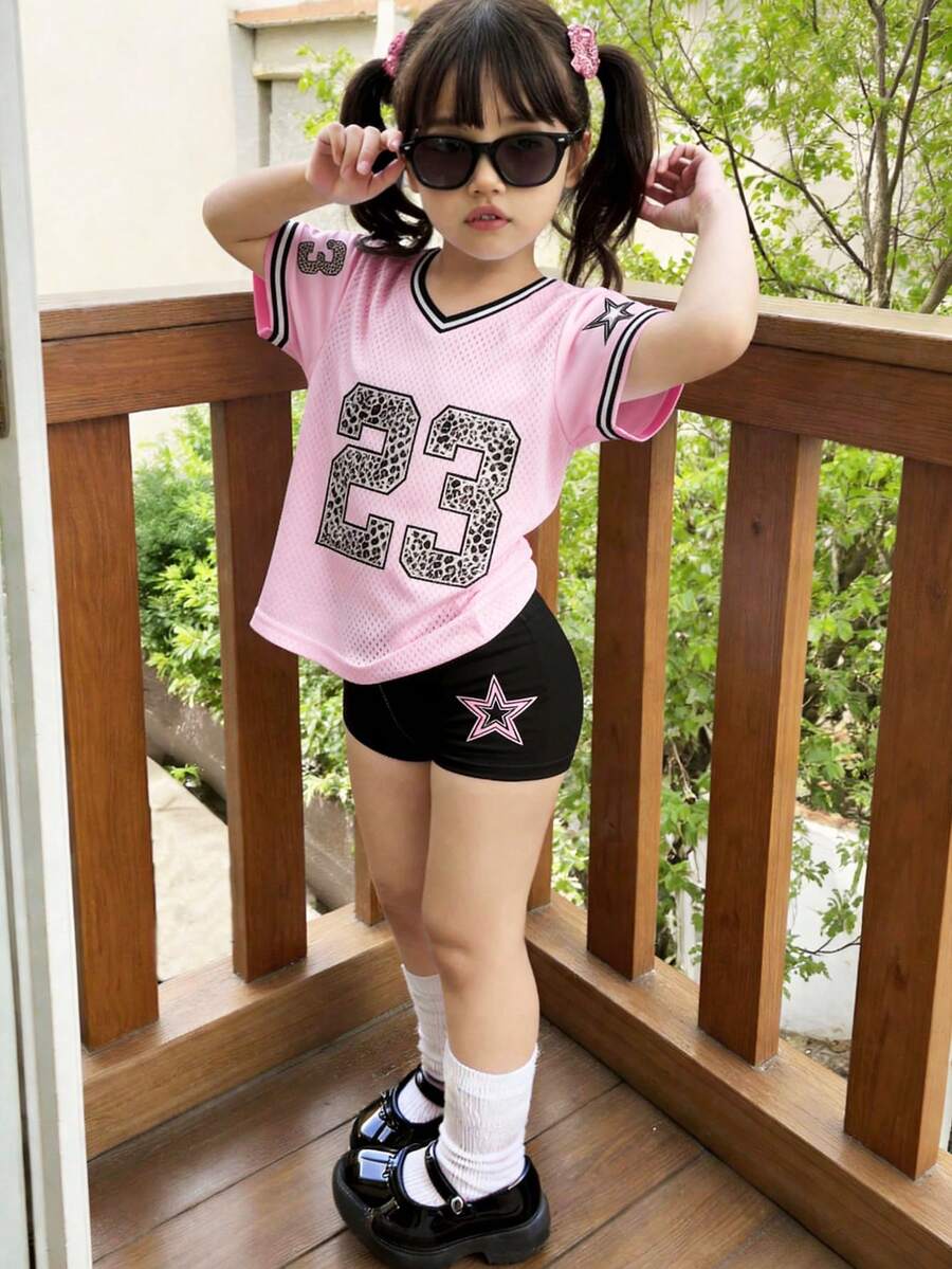 女婴休闲简约23图案印花圆领宽松短袖T恤和修身骑行短裤套装,运动风格,适合春夏穿着 - 粉色 - 查看 1