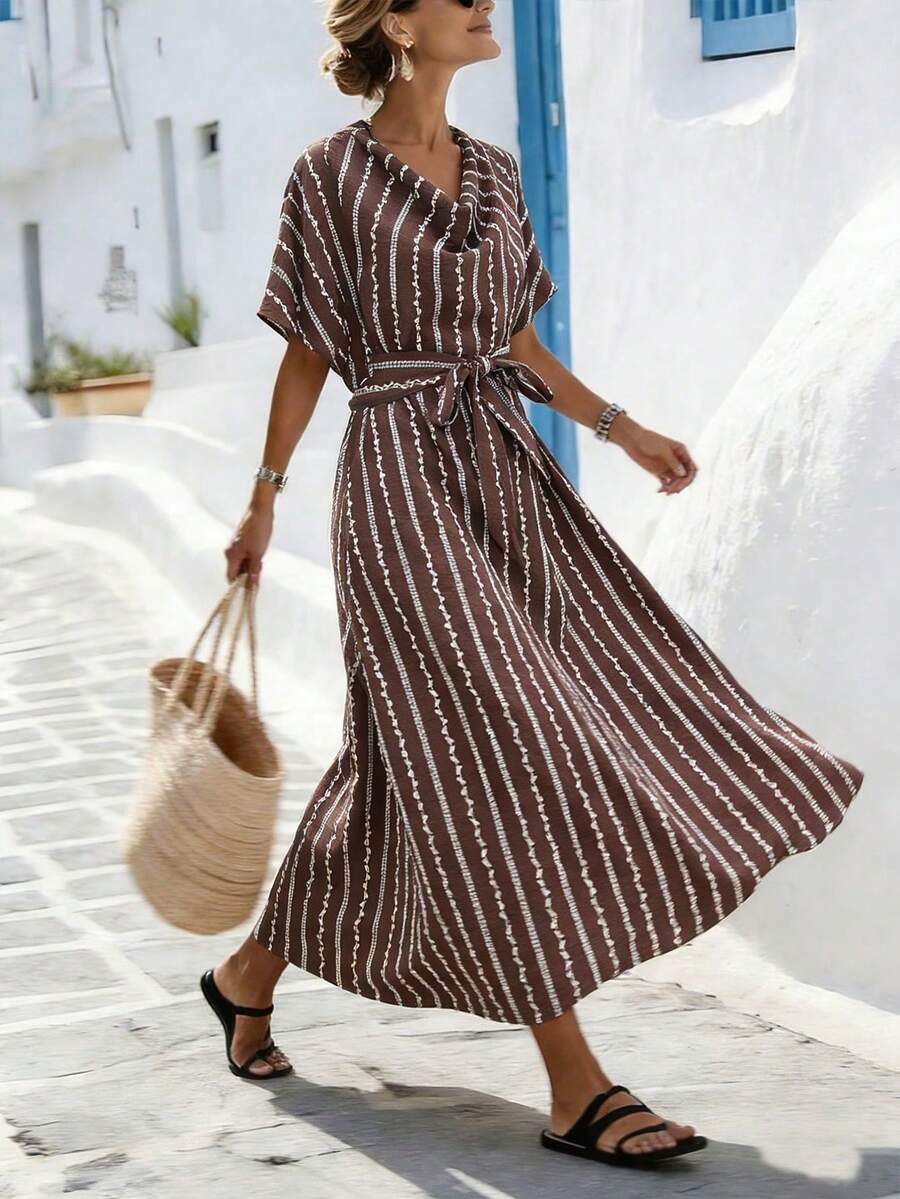 Breezaya Đầm dài nữ kiểu dáng thanh lịch, cổ tàu, tay ngắn, thắt eo, in họa tiết, thích hợp cho kỳ nghỉ, màu nâu.