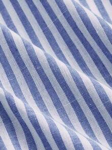 El conjunto de dos piezas de verano de la Sra.  incluye una camiseta ajustada a rayas con tirantes y pantalones cortos, cómodos y transpirables para el transporte diario - Celeste - Ver 2