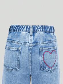 SHEIN 少女牛仔裤，春夏新款，百搭浅蓝色水洗牛仔布，时尚休闲校园风，红色爱心刺绣，宽松阔腿版型，舒适棉质牛仔面料，适合上学、户外活动和日常穿着。 - 淺色水洗藍 - 查看 5