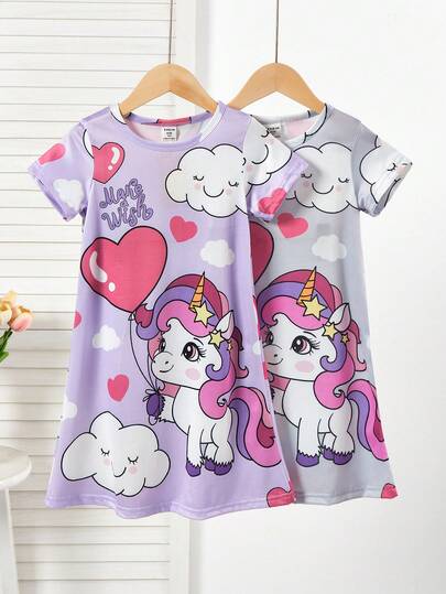 1 pieza Camisón largo de manga corta y cuello redondo con estampado de unicornio y nubes, cómodo y de moda para niñas