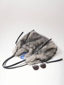 ROMWE Grunge Punk Ladies, Women Shoulder Bag,Hobo Bag,Plush Bag,Faux Fur,Plush,Fur & Fuzz,Fashionable,Personalized,Versatile,Street,Sweet And Cool Girls,Hot Girls,Y2k,Punk,Autumn And Winter(Random Pattern) - Black apricot - View 8