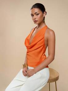 COSMINA Áo hai dây nữ màu trơn cổ chữ V khoét sâu, hở lưng, cổ xếp ly - trái cam - Xem 7